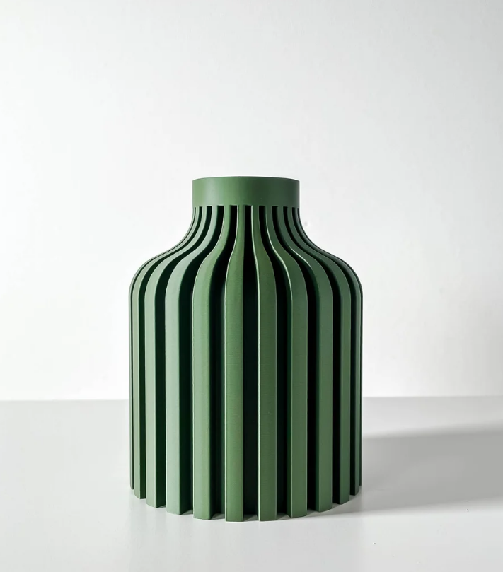 Vase „Alik“ – Klare Linien, sanfte Silhouette