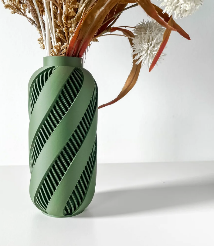 Vase „Alin“ – Dynamik trifft Präzision