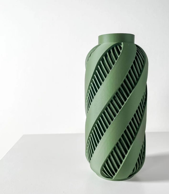 Vase „Alin“ – Dynamik trifft Präzision