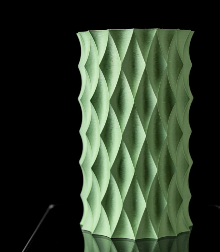 Vase „Diamond Flower Vase“ – Facettenreiche Eleganz für Ihr Zuhause