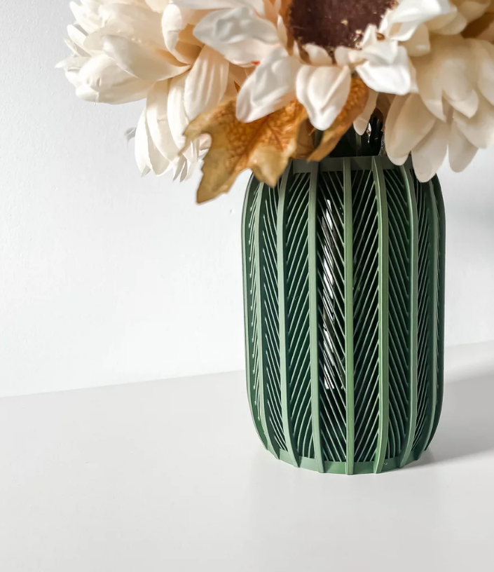 Vase „Inso-Vase“ – Moderne Dynamik in stilvoller Form
