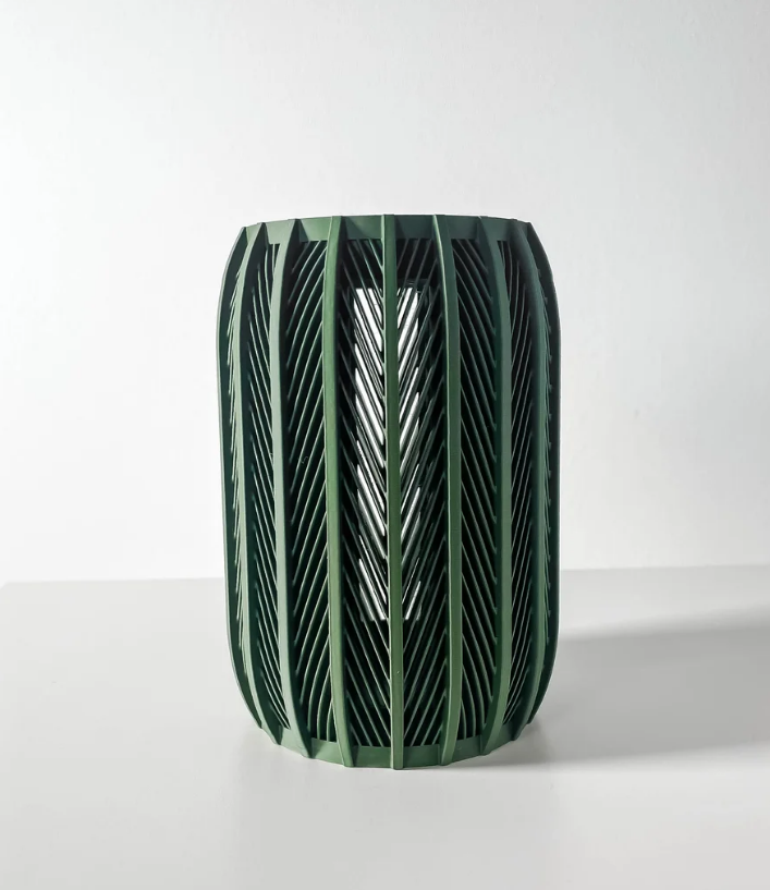 Vase „Inso-Vase“ – Moderne Dynamik in stilvoller Form