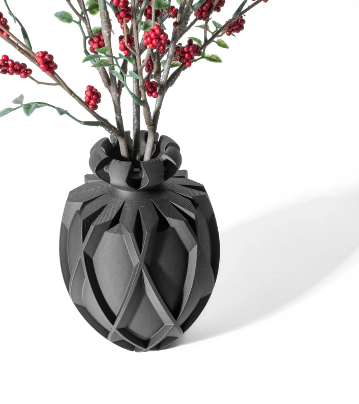 Vase „Jari-Vase“ – Moderne Opulenz in geometrischer Perfektion