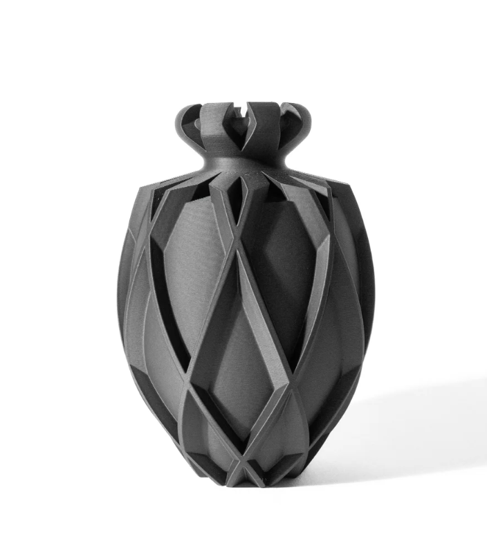 Vase „Jari-Vase“ – Moderne Opulenz in geometrischer Perfektion