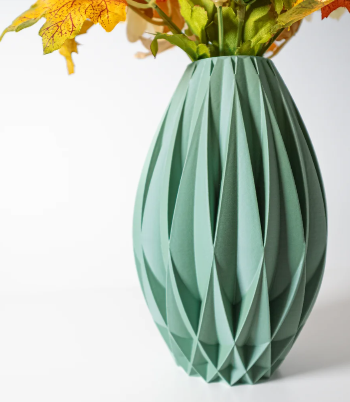 Vase „Kivra-Vase“ – Eleganz in dynamischer Symmetrie