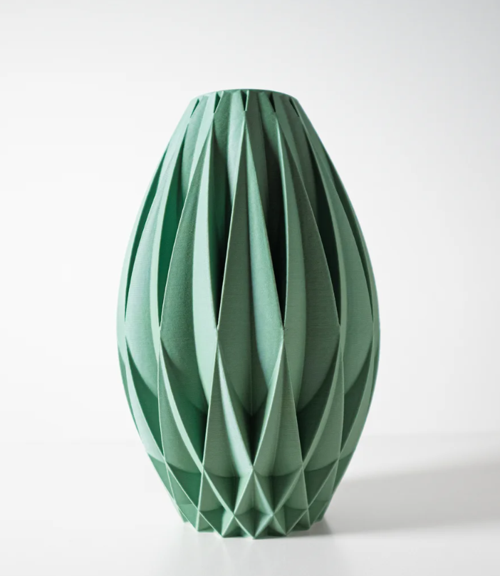 Vase „Kivra-Vase“ – Eleganz in dynamischer Symmetrie