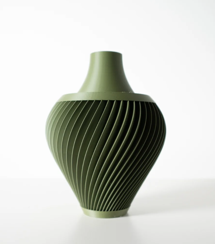 Vase „Kumo-Vase“ – Sanfte Eleganz mit raffinierter Struktur