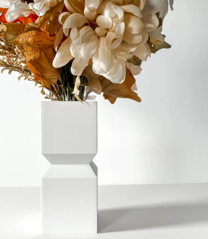 Vase „Loke“ – Minimalismus in perfekter Symmetrie