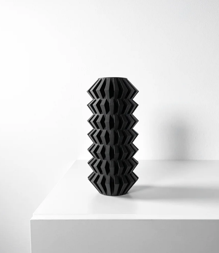 Vase „Lomo“ – Geometrie mit Charakter