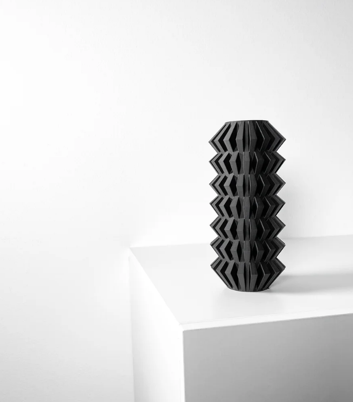 Vase „Lomo“ – Geometrie mit Charakter