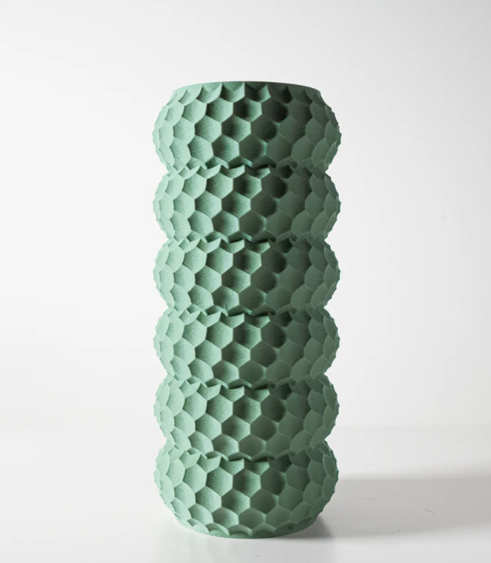 Vase „Okos-Vase“ – Geometrische Eleganz in neuer Form