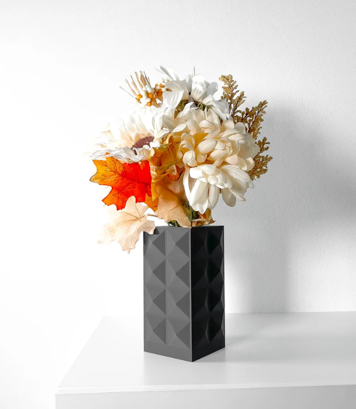 Vase „Orme“ – Klare Linien, starker Ausdruck