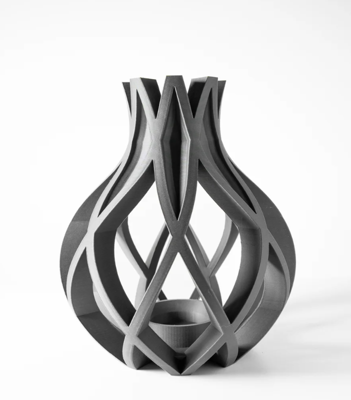 Vase „Qukan-Vase“ – Skulpturale Leichtigkeit in perfekter Symmetrie