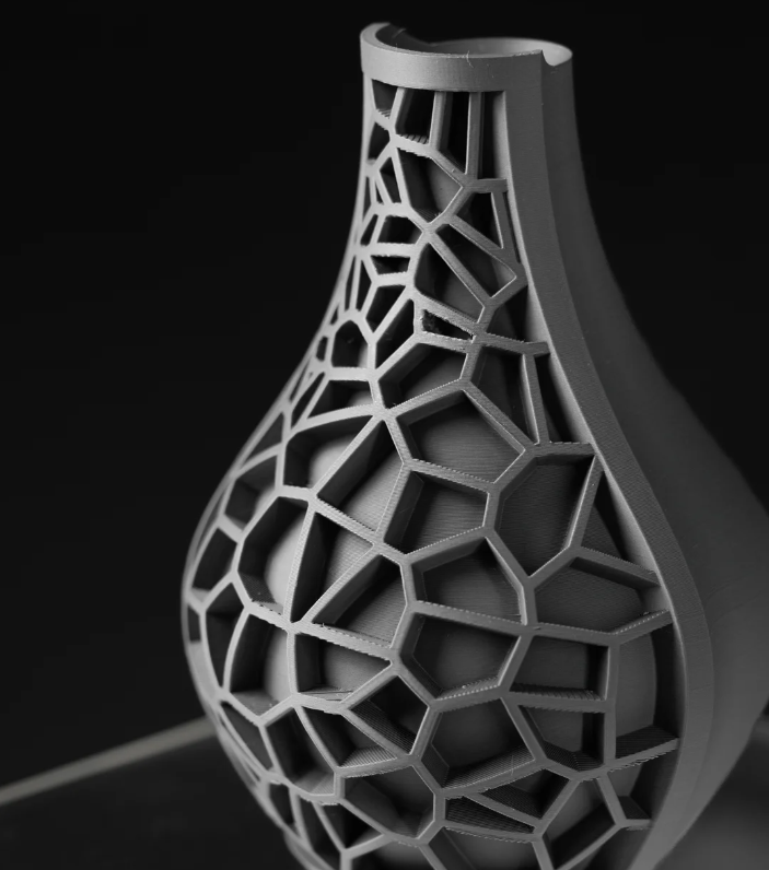 Vase „Vori Flower Vase“ – Geometrische Eleganz trifft moderne Kunst