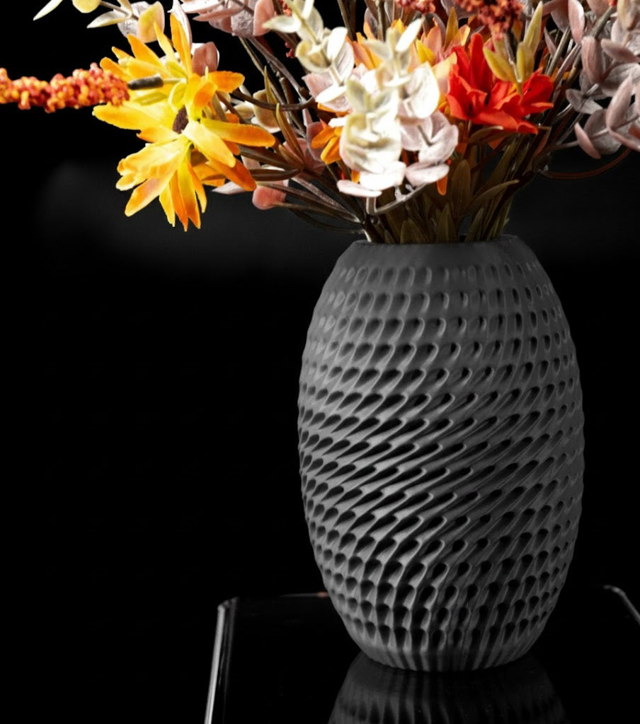 Vase „Burrow Flower Vase" – Dynamik in Struktur