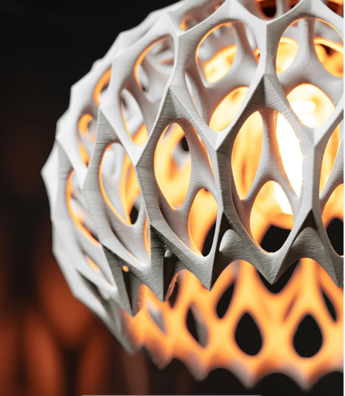 "Invader Pendant" – Lichtskulptur für moderne Räume