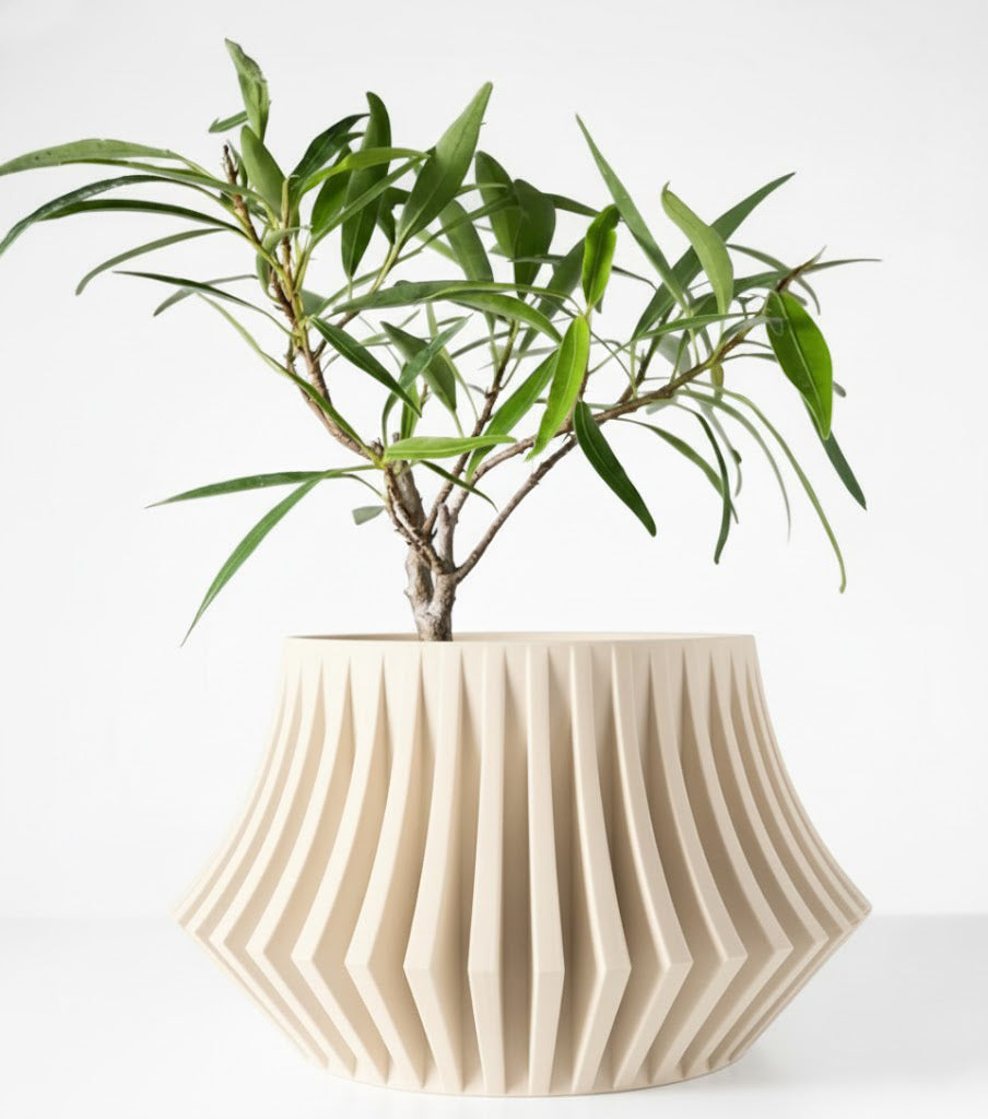 Der Jasen – Facettenreicher 3D-Pflanztopf mit architektonischem Fächerlook