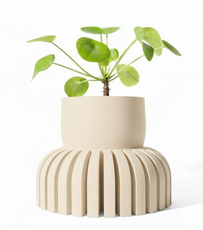 Der Karis – Skulpturaler 3D-Pflanztopf mit modernem Rippendesign