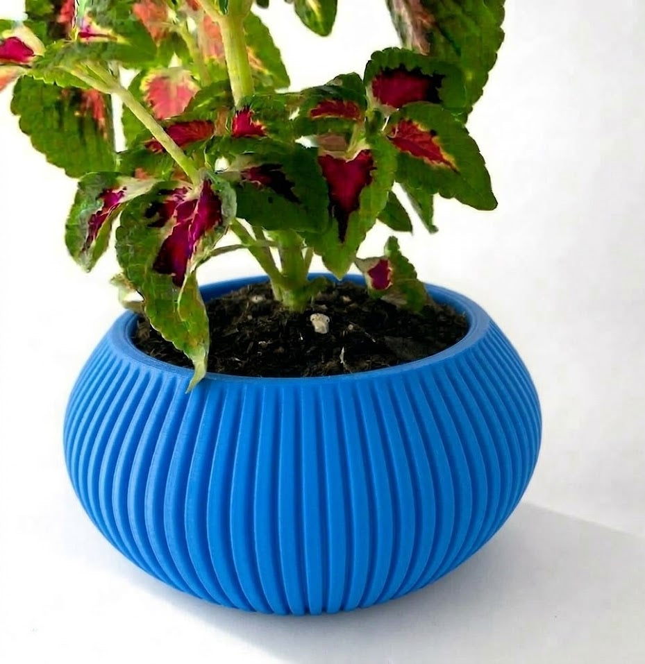Torme Pflanztopf – Organisch geformter 3D-Topf mit eleganter Rillenstruktur