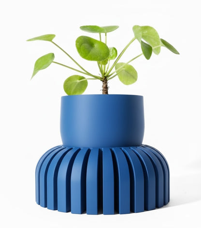 Der Karis – Skulpturaler 3D-Pflanztopf mit modernem Rippendesign