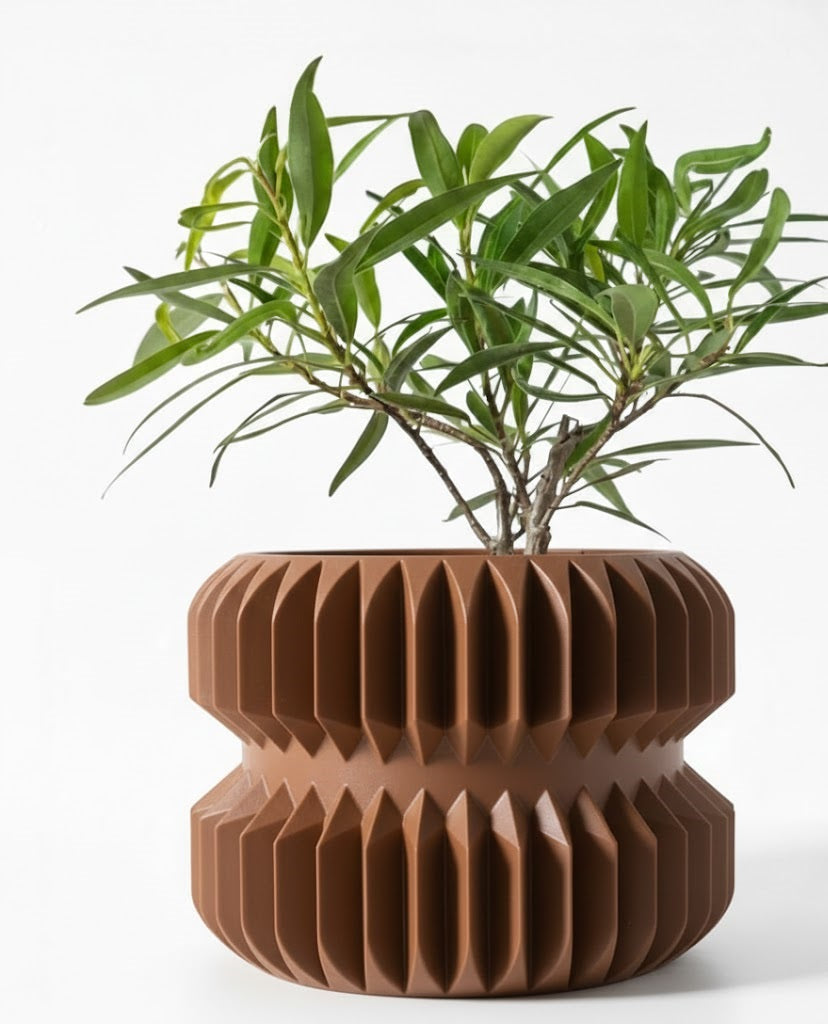 Der Pilas – 3D-Pflanztopf mit markantem Stufenprofil