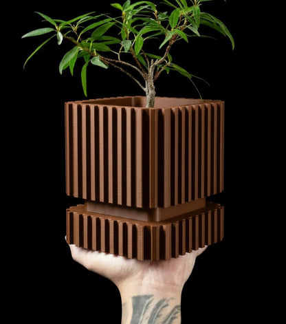 Gestreifter – Der kantige 3D-Pflanztopf mit Charakter