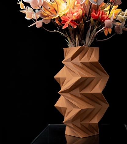 Vase „Twis Flower Vase" – Skulpturale Bewegung