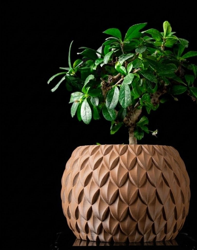 Scale – Der 3D Pflanztopf mit Schuppenstruktur und skulpturaler Eleganz