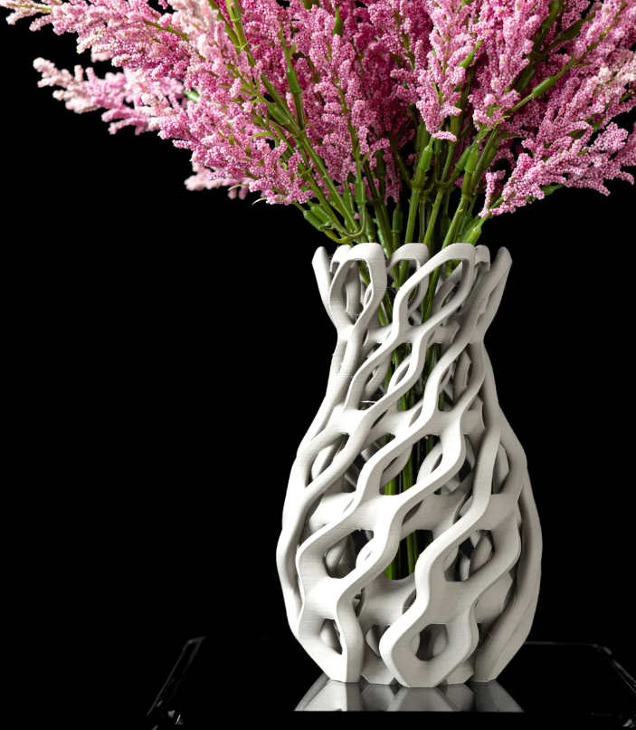 Vase „Chain Flower Vase“ – Modernes Design mit organischem Schwung