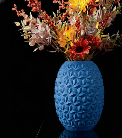 Vase „Distar Flower Vase" – Geometrische Harmonie