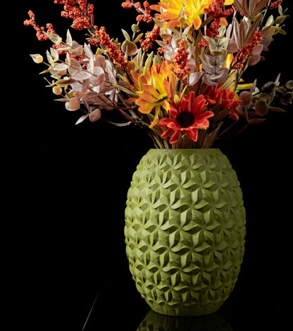 Vase „Distar Flower Vase" – Geometrische Harmonie