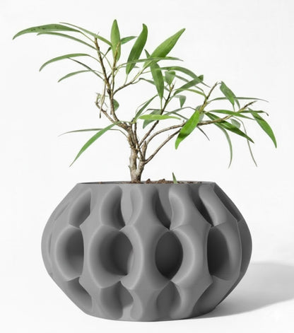 Der Xiomu – Skulpturaler 3D-Pflanztopf mit futuristischer Tiefenstruktur