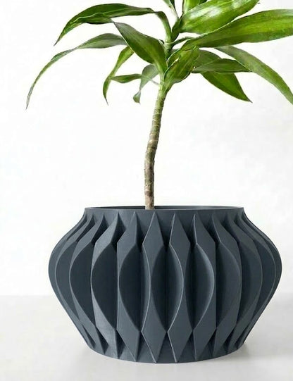 Sevi Pflanztopf – Dreidimensionale Eleganz in floraler Form
