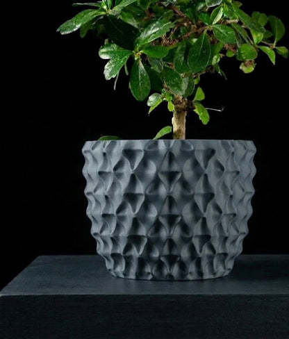 Tri-Wave Pflanztopf – Organische Wellen im futuristischen 3D-Look