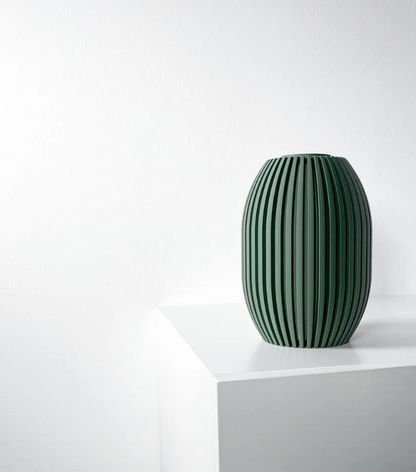 Vase „Eclano“ – Puristische Form, harmonische Struktur