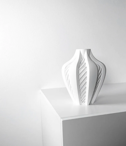 Vase „Elvox“ – Bewegung in Form gegossen