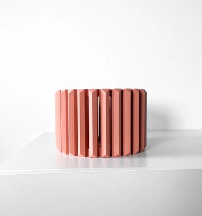 Eren Pflanztopf – Charakterstarker 3D-Orchideentopf mit kantigem Relief und Belüftungssystem