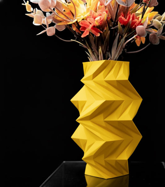 Vase „Twis Flower Vase" – Skulpturale Bewegung