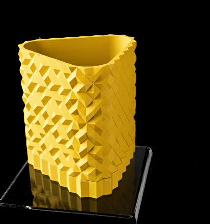 Cobble Pflanztopf 02 – Skulpturales Design mit urbanem Flair