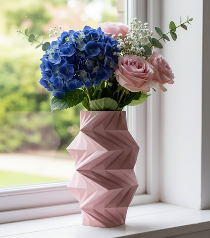 Vase „Twis Flower Vase" – Skulpturale Bewegung