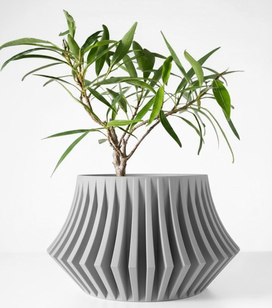 Der Jasen – Facettenreicher 3D-Pflanztopf mit architektonischem Fächerlook