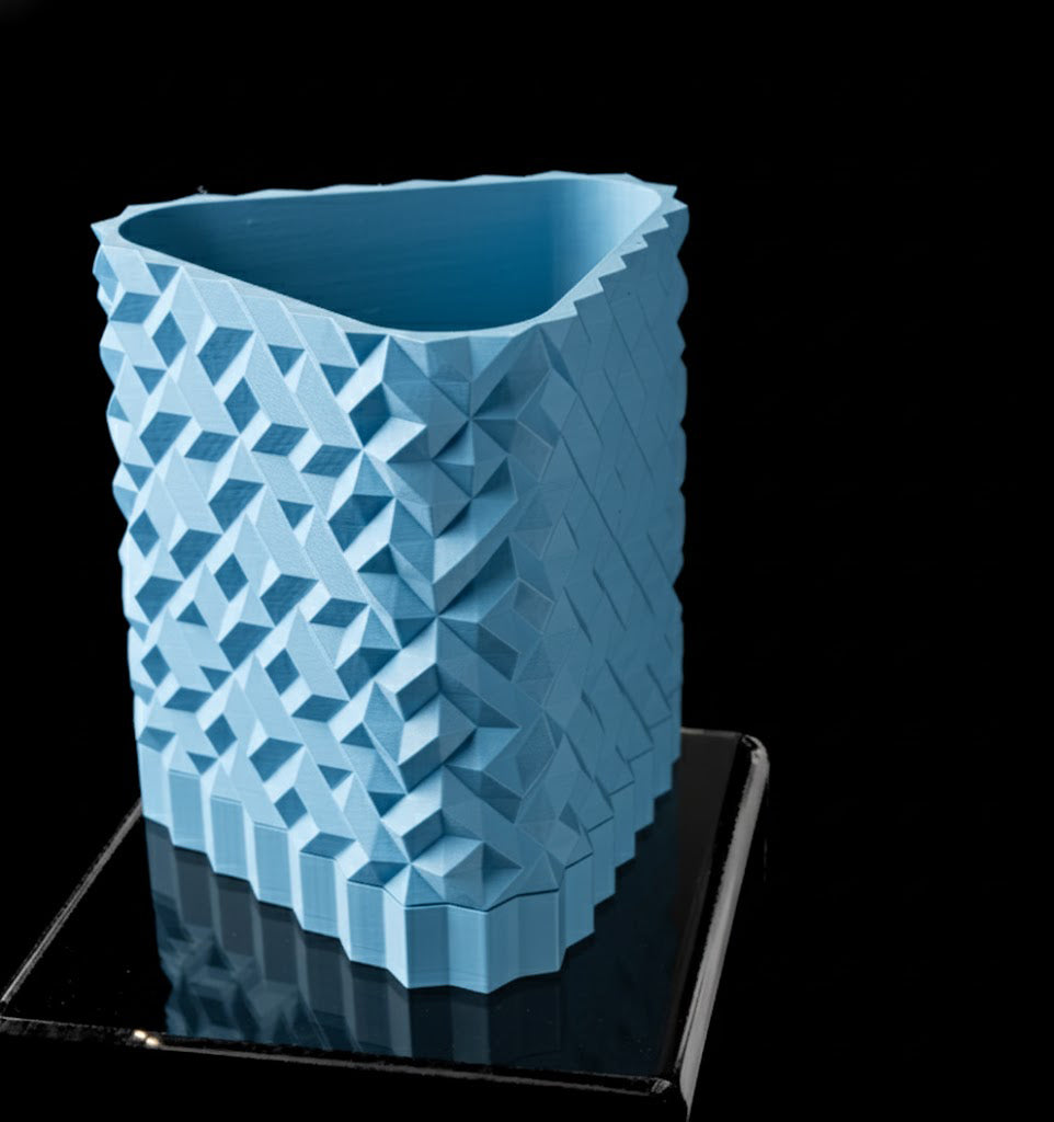 Cobble Pflanztopf 02 – Skulpturales Design mit urbanem Flair