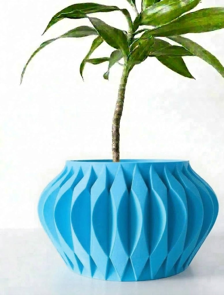 Sevi Pflanztopf – Dreidimensionale Eleganz in floraler Form
