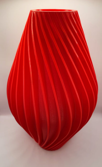 Vase „Vati-Vase“ – Organische Bewegung in skulpturalem Design