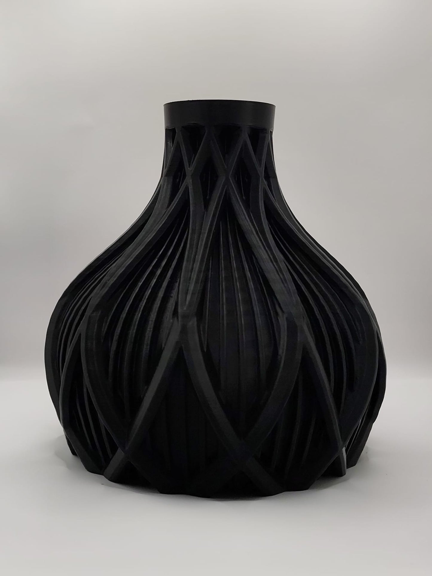 Vase „Kami-Short-Vase“ – Kunstvolle Harmonie in kompakter Form