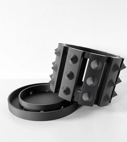 Irvox Pflanztopf – Unkonventioneller 3D-Orchideentopf mit markanter Noppenstruktur und Abtropfschale