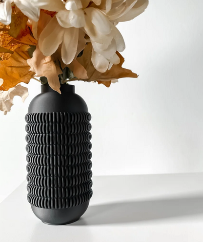 Vase „Juny“ – Taktile Struktur, modernes Volumen