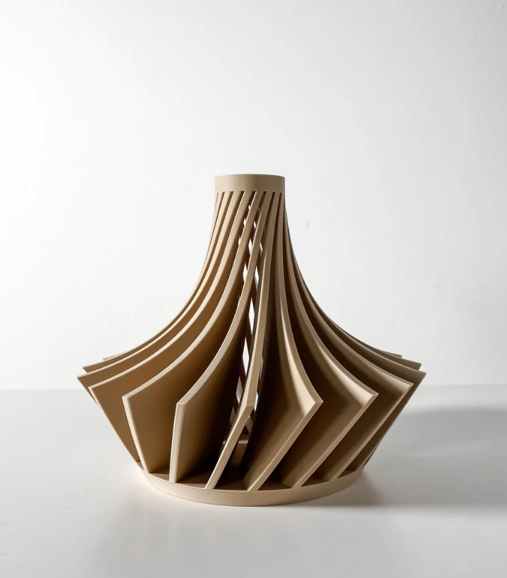 Vase „Kario Short Vase“ – Dynamik trifft auf Designkunst