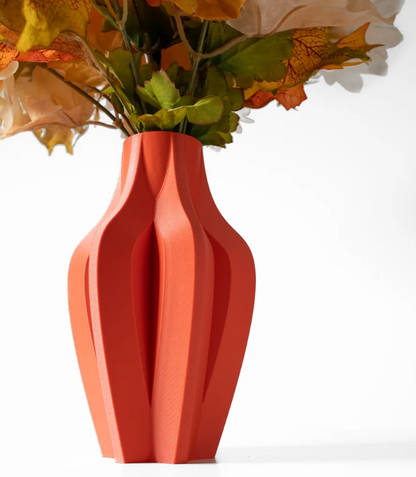 Vase „Kasia-Vase“ – Geometrische Eleganz in fließender Form