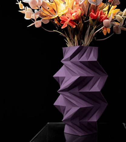 Vase „Twis Flower Vase" – Skulpturale Bewegung